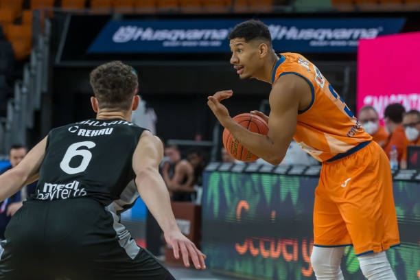 谱写了一位 谱写了一位